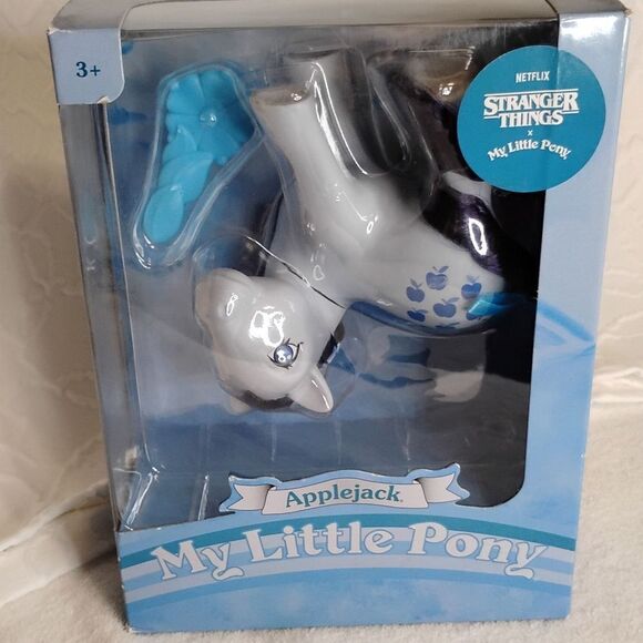 Stranger Things x My Little Pony Applejack - Picture 1 of 4